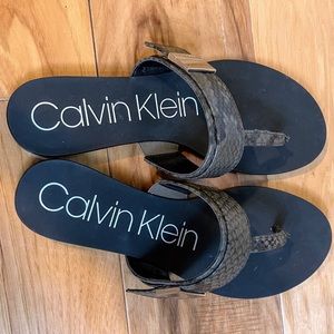 Calvin Kline Flip Flops NWOT
